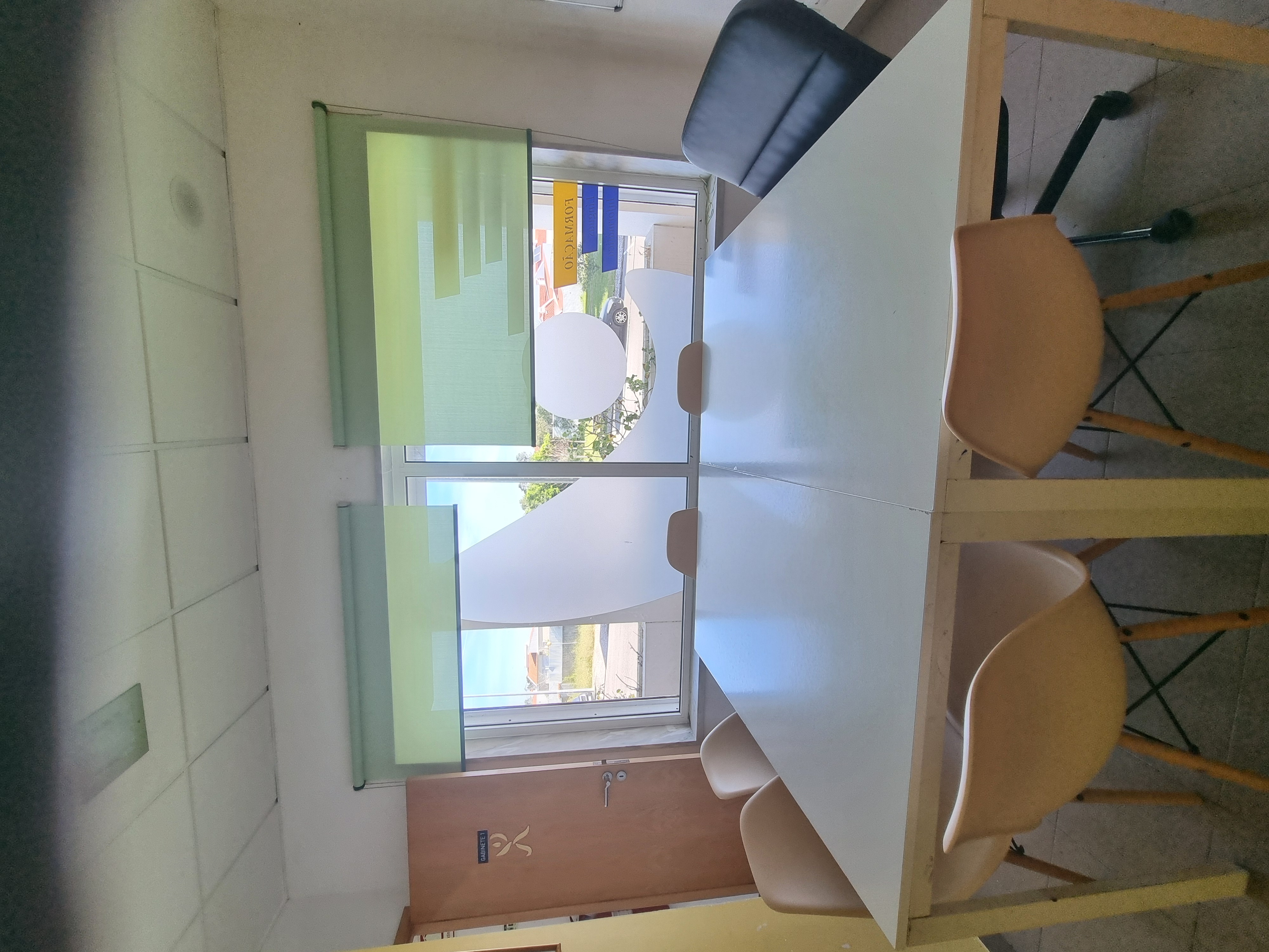 Sala de aulas iluminada